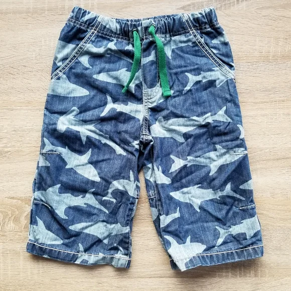 2011 nwot/ln Mini Boden size 7 jean shark shorts - Picture 1 of 9